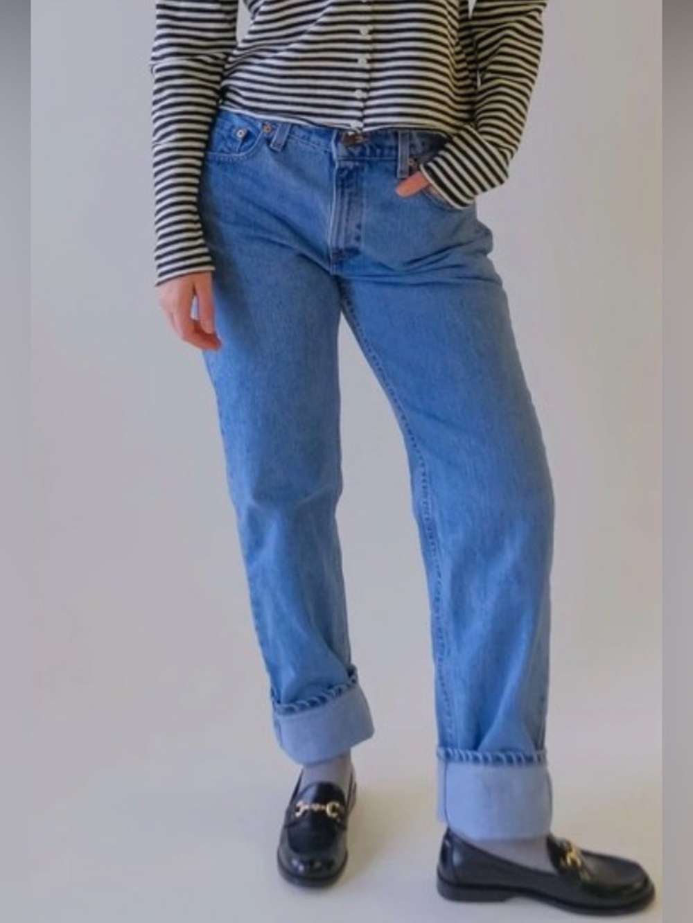 🎉VINTAGE 90’s Levi’s 🎉Classic 556 “Guys fit” Blue Denim Jeans sz 18 RARE FIND
